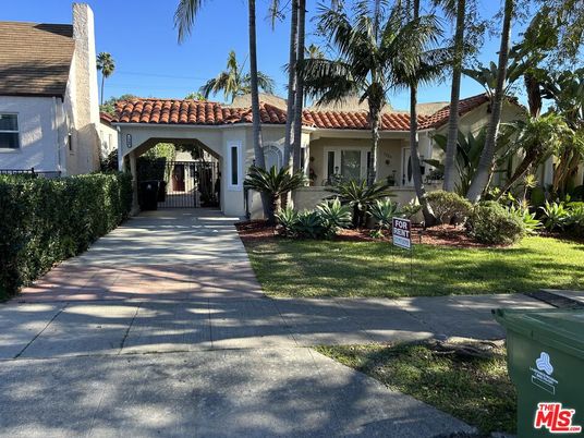 Backyard, Exterior, Facade, Spanish Mediterranean