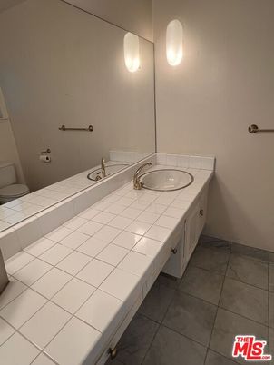 Bathroom, Interior, Tile Countertops