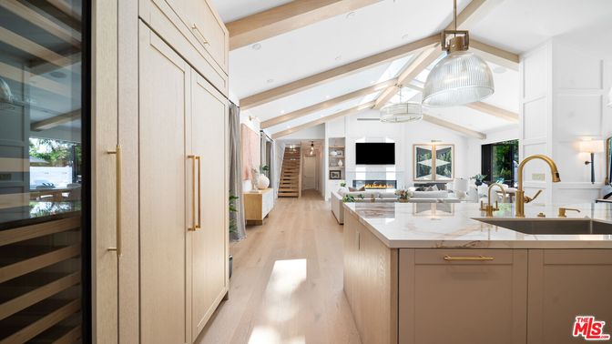 Interior, Kitchen, Living room, Pendant Lights, Recessed Lighting, Wooden Beams, Wood Texture Flooring