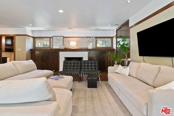 Fireplace, Interior, Living room, Recessed Lighting