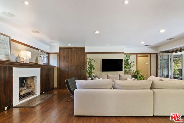 Fireplace, Interior, Living room, Recessed Lighting, Wood Texture Flooring