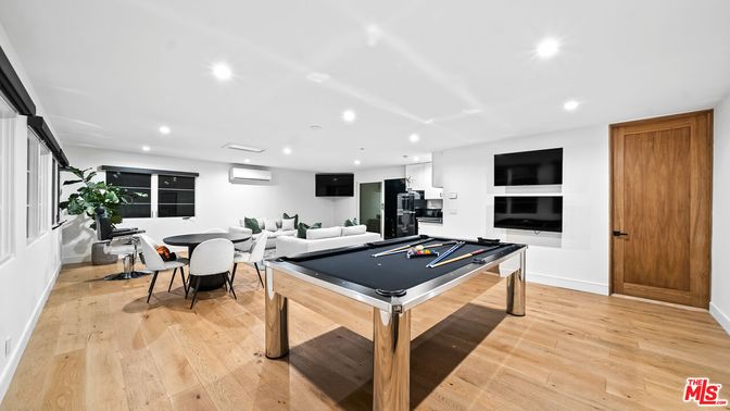 Billiard Table, Dining room, Game Room, Interior, Recessed Lighting, Wood Texture Flooring