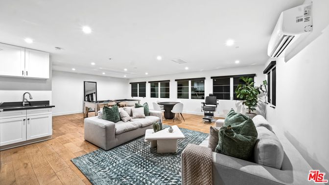 Game Room, Interior, Living room, Recessed Lighting, Wood Texture Flooring