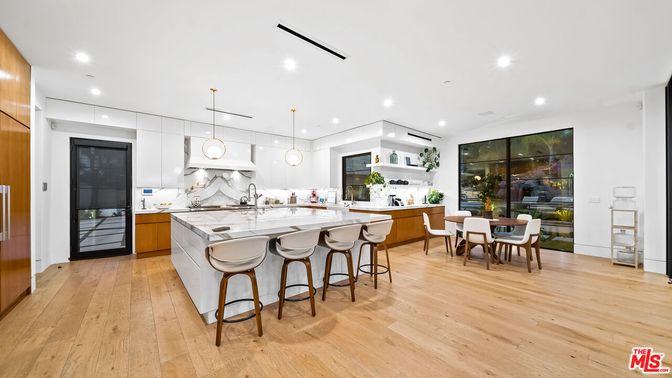 Dining room, Interior, Kitchen, Pendant Lights, Recessed Lighting, Wood Texture Flooring