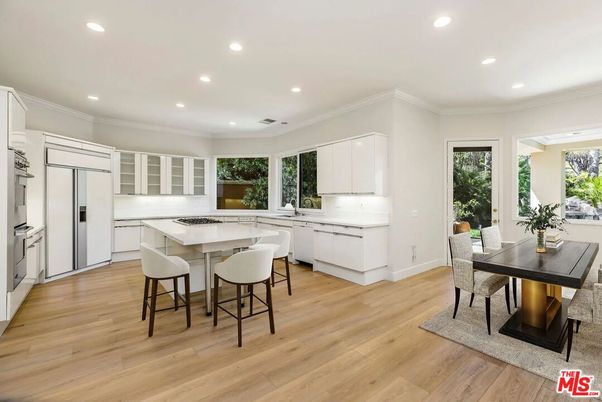 Dining room, Interior, Kitchen, Recessed Lighting, Wood Texture Flooring