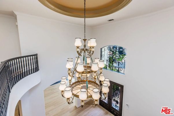 Chandelier, Interior, Wood Texture Flooring
