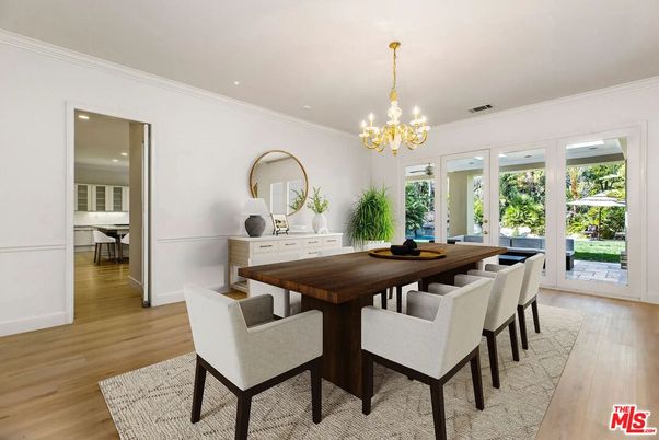 Chandelier, Dining room, Interior, Recessed Lighting, Wood Texture Flooring