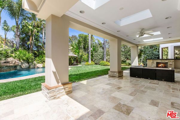Exterior, Fireplace, Pool, Recessed Lighting