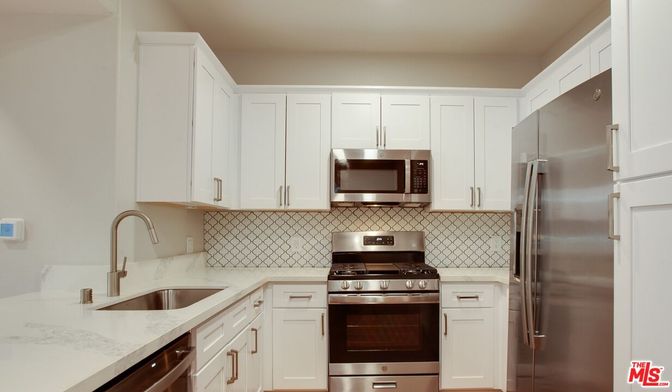 Interior, Kitchen, Stainless Steel Appliances
