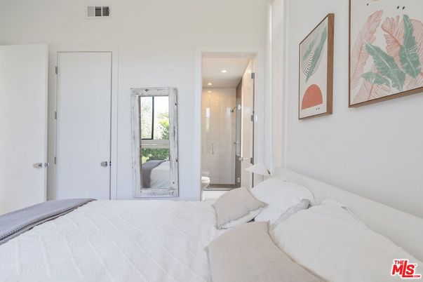 Bathroom, Bedroom, Glass Shower, Interior, Recessed Lighting