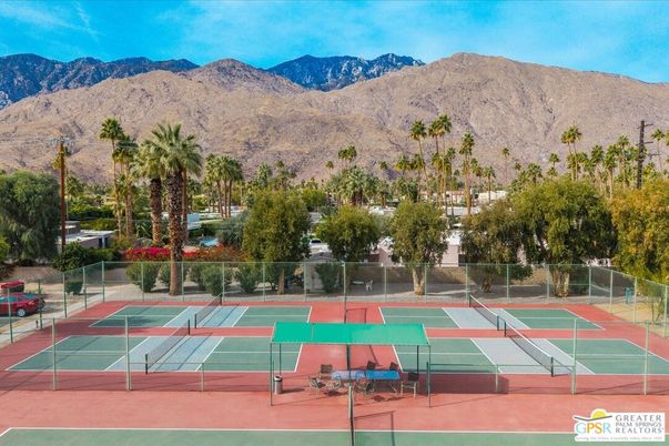 Exterior, Tennis Courts