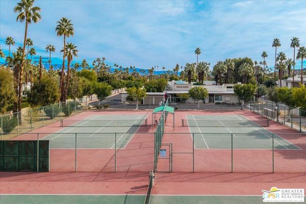 Exterior, Tennis Courts