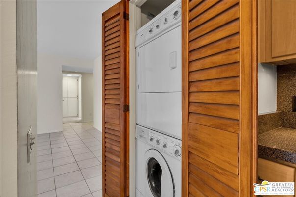 Interior, Utility Closets, Washer
