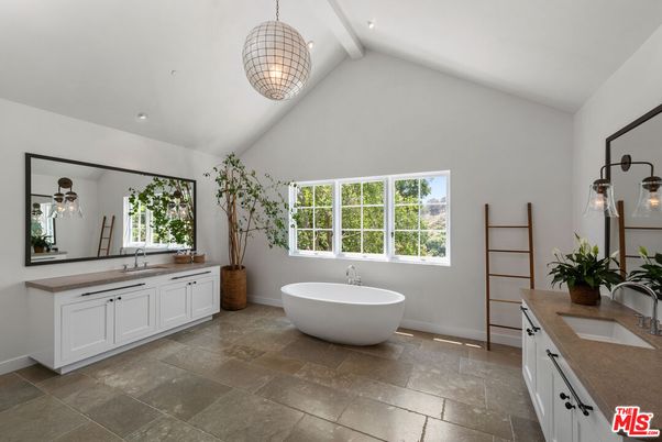Bathroom, Dual Sink Vanities, Free Standing Baths, Interior, Pendant Lights, Recessed Lighting