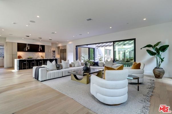 Interior, Kitchen, Living room, Pendant Lights, Recessed Lighting, Wood Texture Flooring