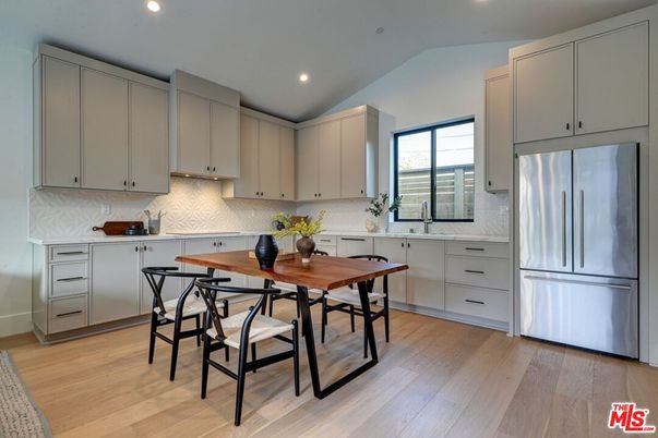 Dining room, Interior, Kitchen, Recessed Lighting, Wood Texture Flooring