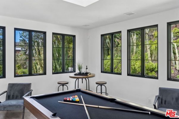 Billiard Table, Game Room, Interior