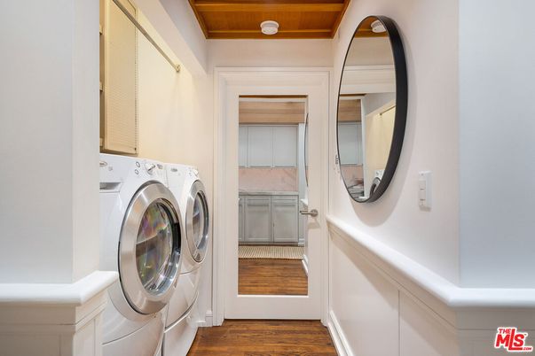 Interior, Utility Closets, Washer, Wooden Ceilings, Wood Texture Flooring