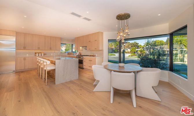 Dining room, Interior, Kitchen, Pendant Lights, Recessed Lighting, Stainless Steel Appliances, Wood Texture Flooring