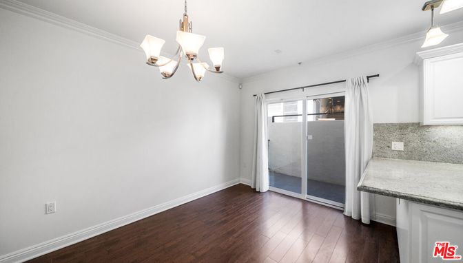 Chandelier, Empty room, Interior, Pendant Lights, Wood Texture Flooring