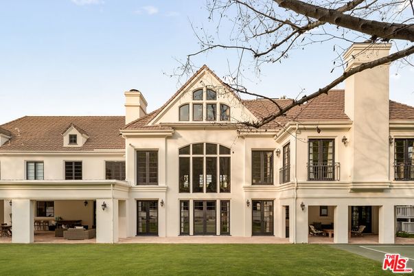 Backyard, Exterior, Facade, French Provincial