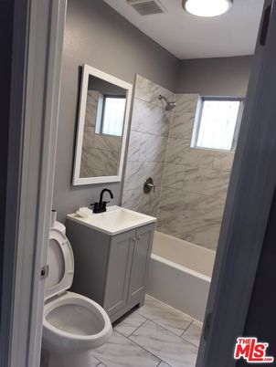 Bathroom, Interior, Marble, Marble Walls, Recessed Lighting