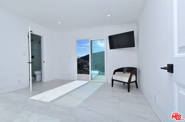 Bathroom, Interior, Marble, Recessed Lighting