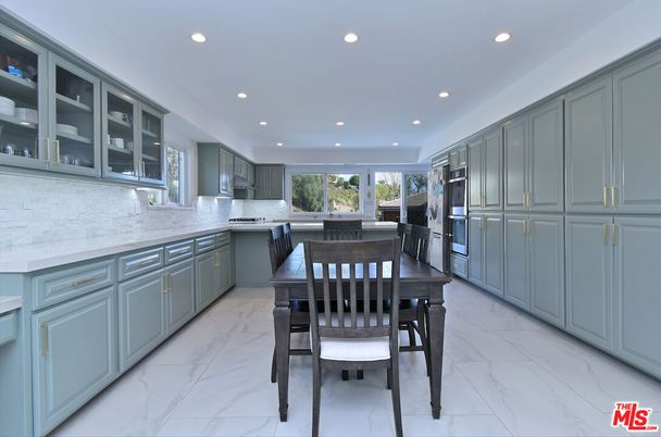 Dining room, Interior, Kitchen, Marble, Recessed Lighting, Stainless Steel Appliances