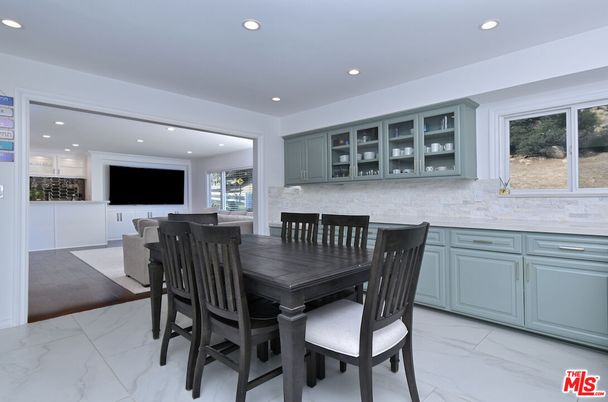 Dining room, Interior, Marble, Recessed Lighting