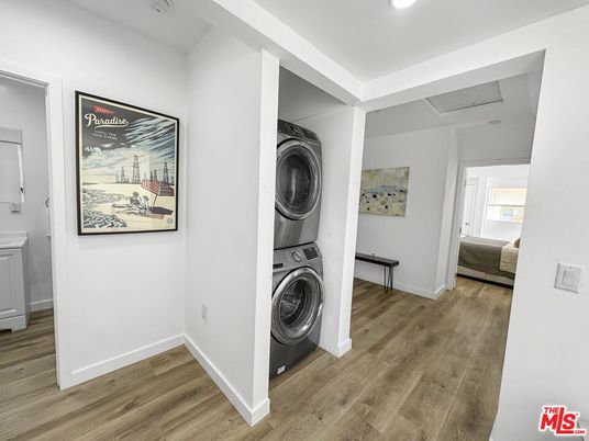 Interior, Recessed Lighting, Utility Closets, Washer, Wood Texture Flooring