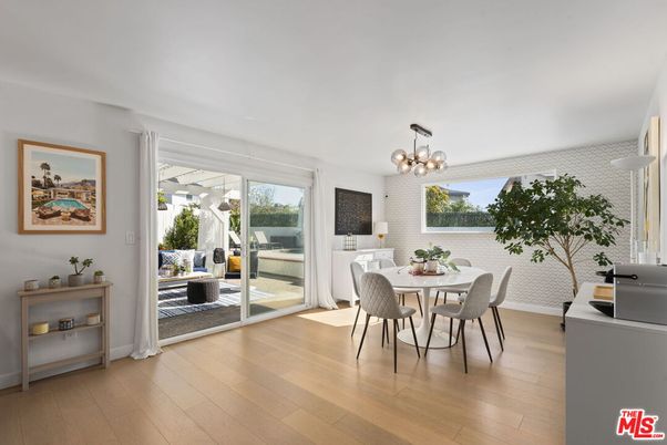 Chandelier, Dining room, Interior, Pendant Lights, Wood Texture Flooring