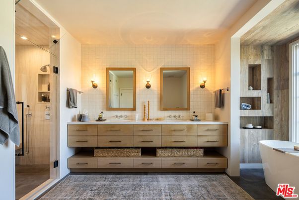 Bathroom, Dual Sink Vanities, Free Standing Baths, Interior, Recessed Lighting