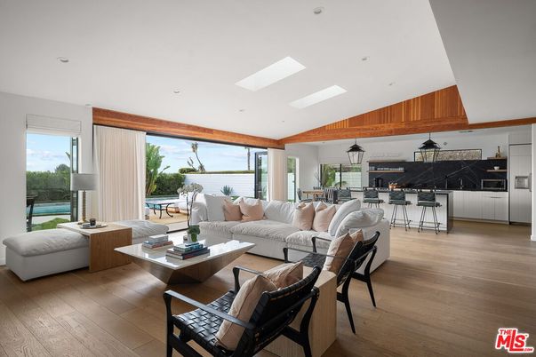 Dining room, Interior, Kitchen, Living room, Marble Walls, Pendant Lights, Recessed Lighting, Wood Texture Flooring