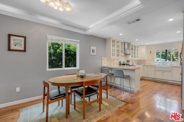 Dining room, Interior, Kitchen, Recessed Lighting, Wood Texture Flooring