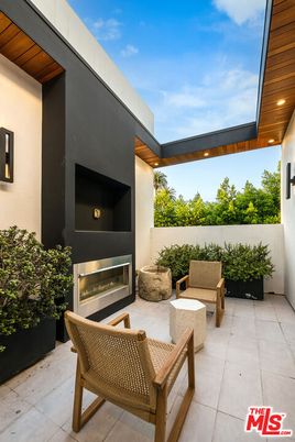 Exterior, Fireplace