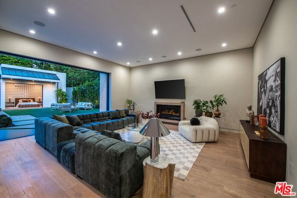 Fireplace, Interior, Living room, Recessed Lighting, Wood Texture Flooring