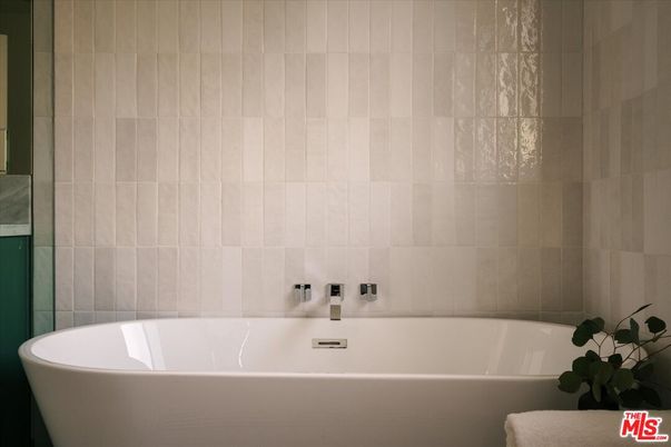 Bathroom, Free Standing Baths, Interior