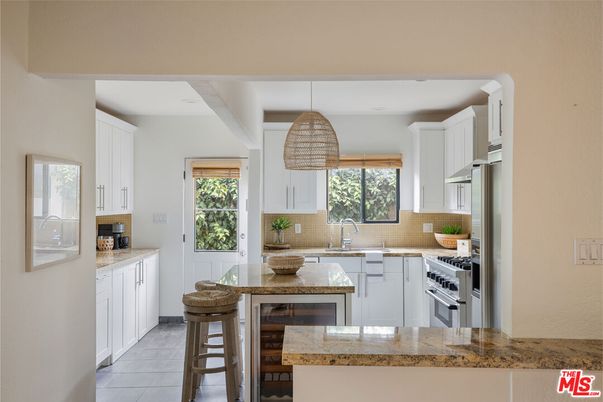 Interior, Kitchen, Pendant Lights, Stainless Steel Appliances
