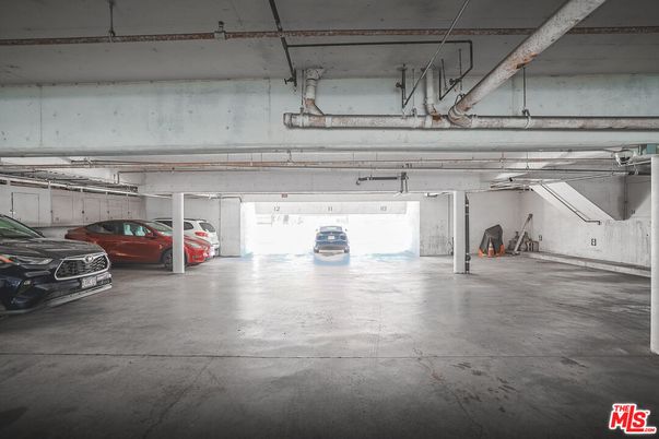 Garage, Interior