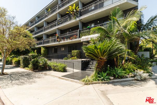 Exterior, Facade, Condo Building