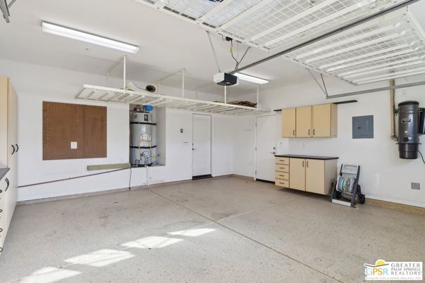 Garage, Interior