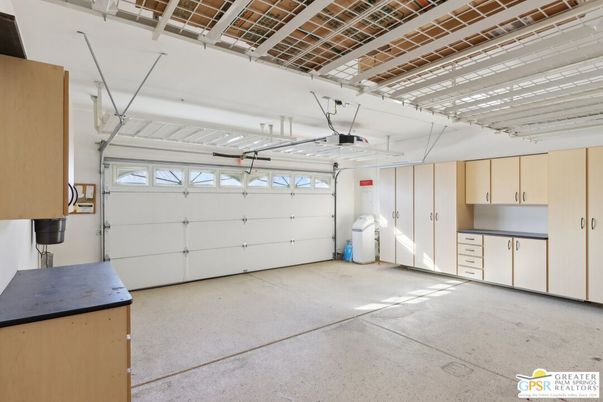 Garage, Interior