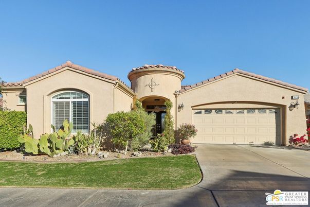 Attached, Exterior, Facade, Spanish Mediterranean