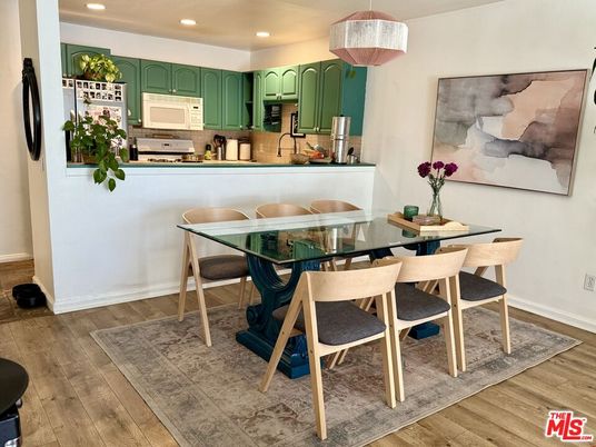 Dining room, Interior, Kitchen, Pendant Lights, Recessed Lighting, Wood Texture Flooring