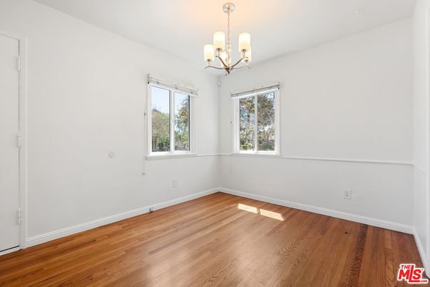 Chandelier, Empty room, Interior, Wood Texture Flooring