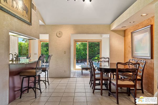 Dining room, Interior, Recessed Lighting