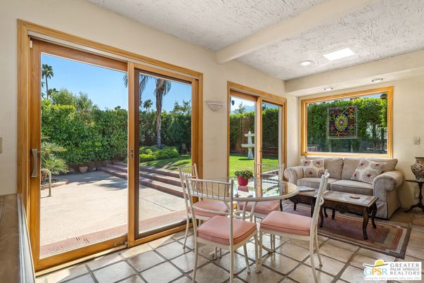 Interior, Living room, Recessed Lighting, Sun Room