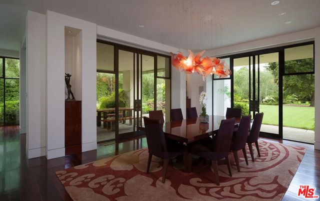 Chandelier, Dining room, Interior, Recessed Lighting, Wood Texture Flooring