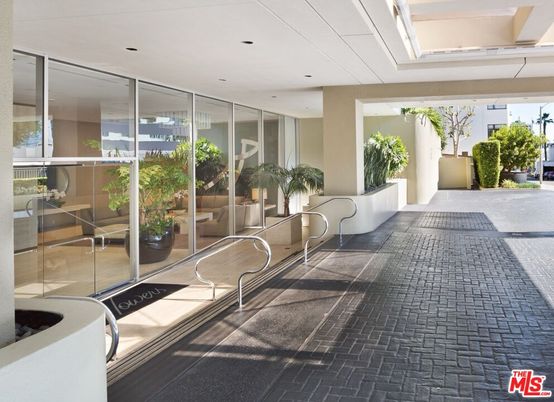 Interior, Pool, Recessed Lighting