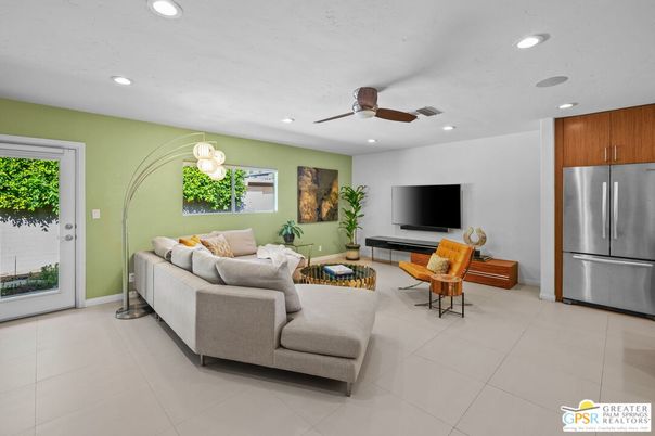 Interior, Kitchen, Living room, Recessed Lighting, Stainless Steel Appliances